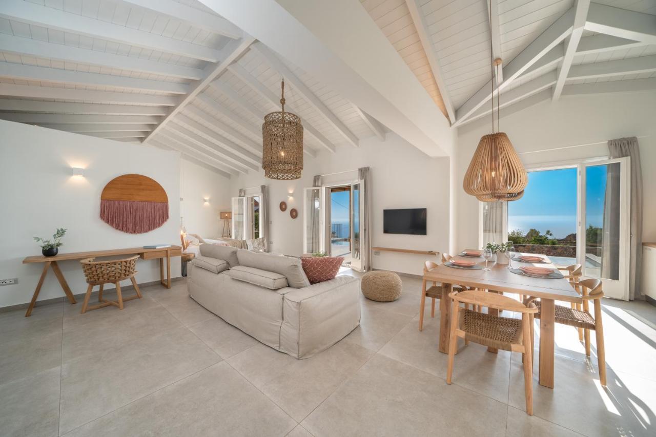 Summer Breeze Villa Tzamarelata Bagian luar foto