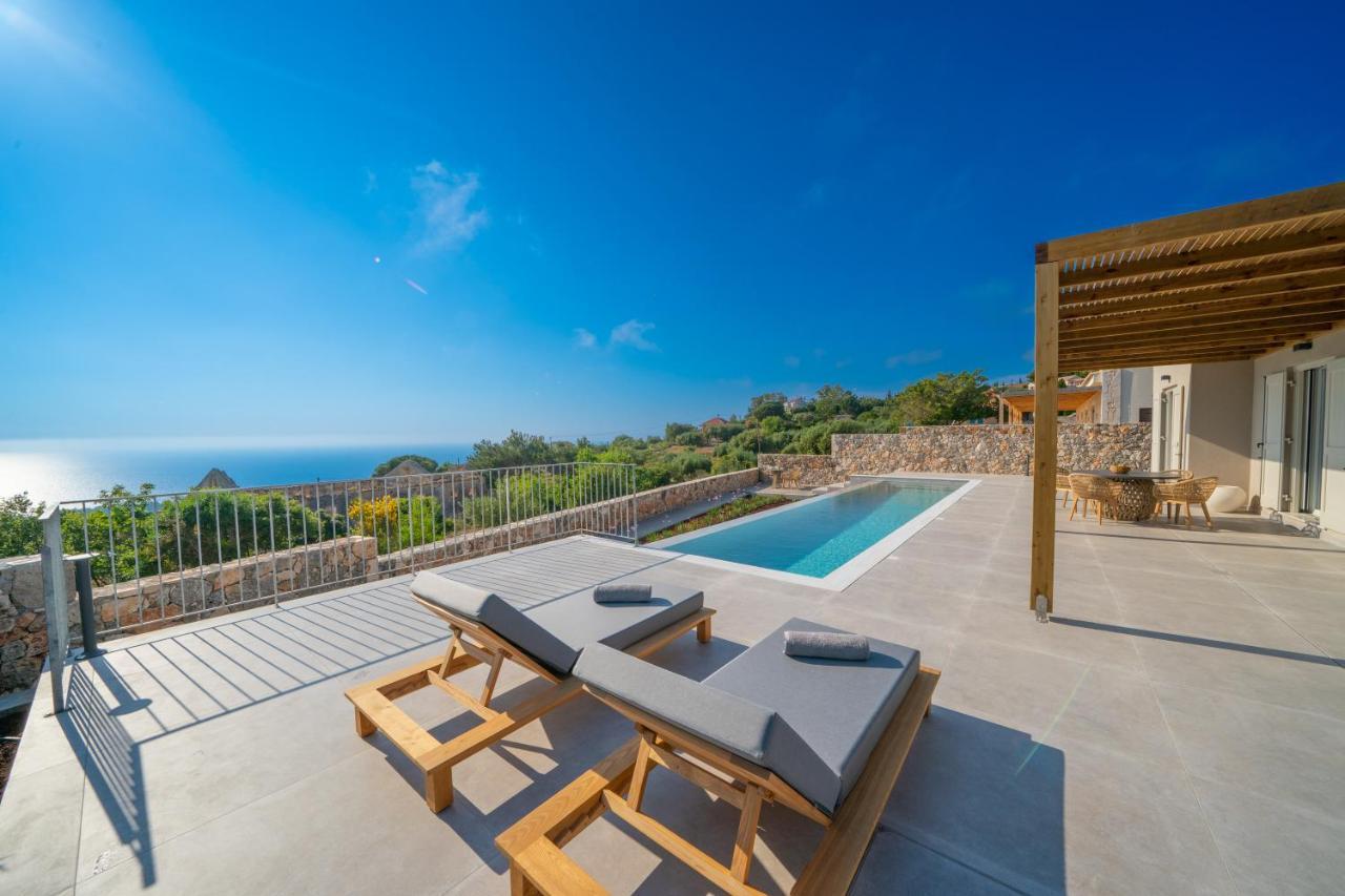 Summer Breeze Villa Tzamarelata Bagian luar foto