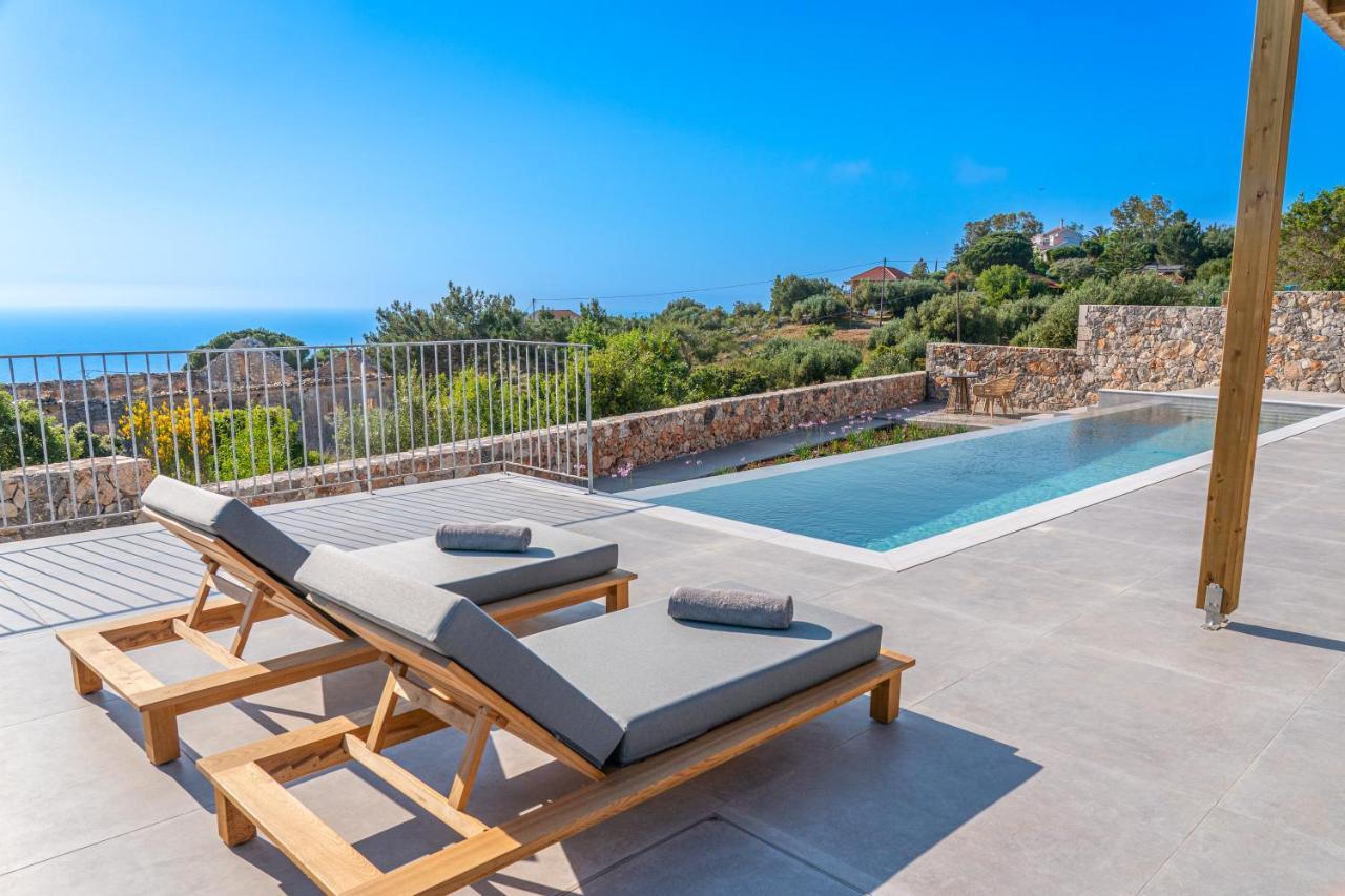 Summer Breeze Villa Tzamarelata Bagian luar foto