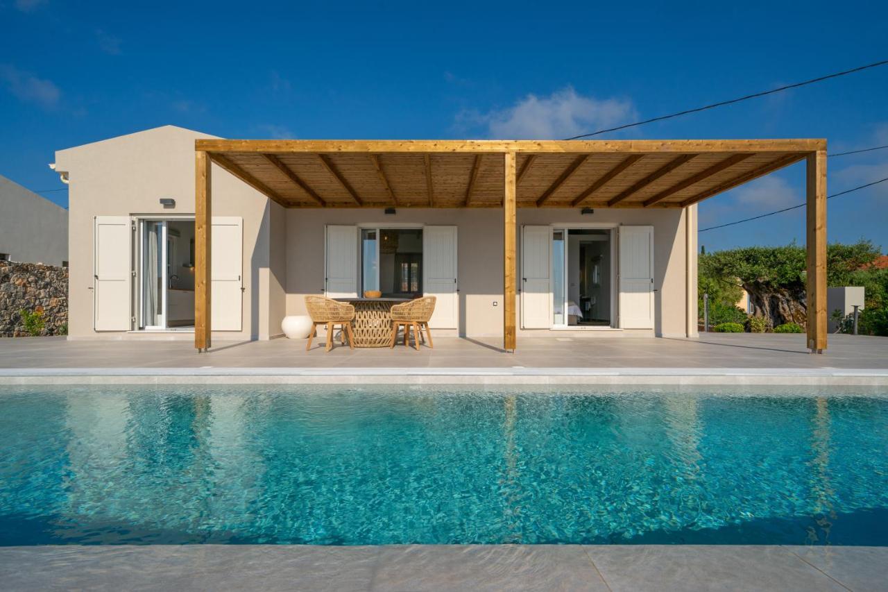Summer Breeze Villa Tzamarelata Bagian luar foto