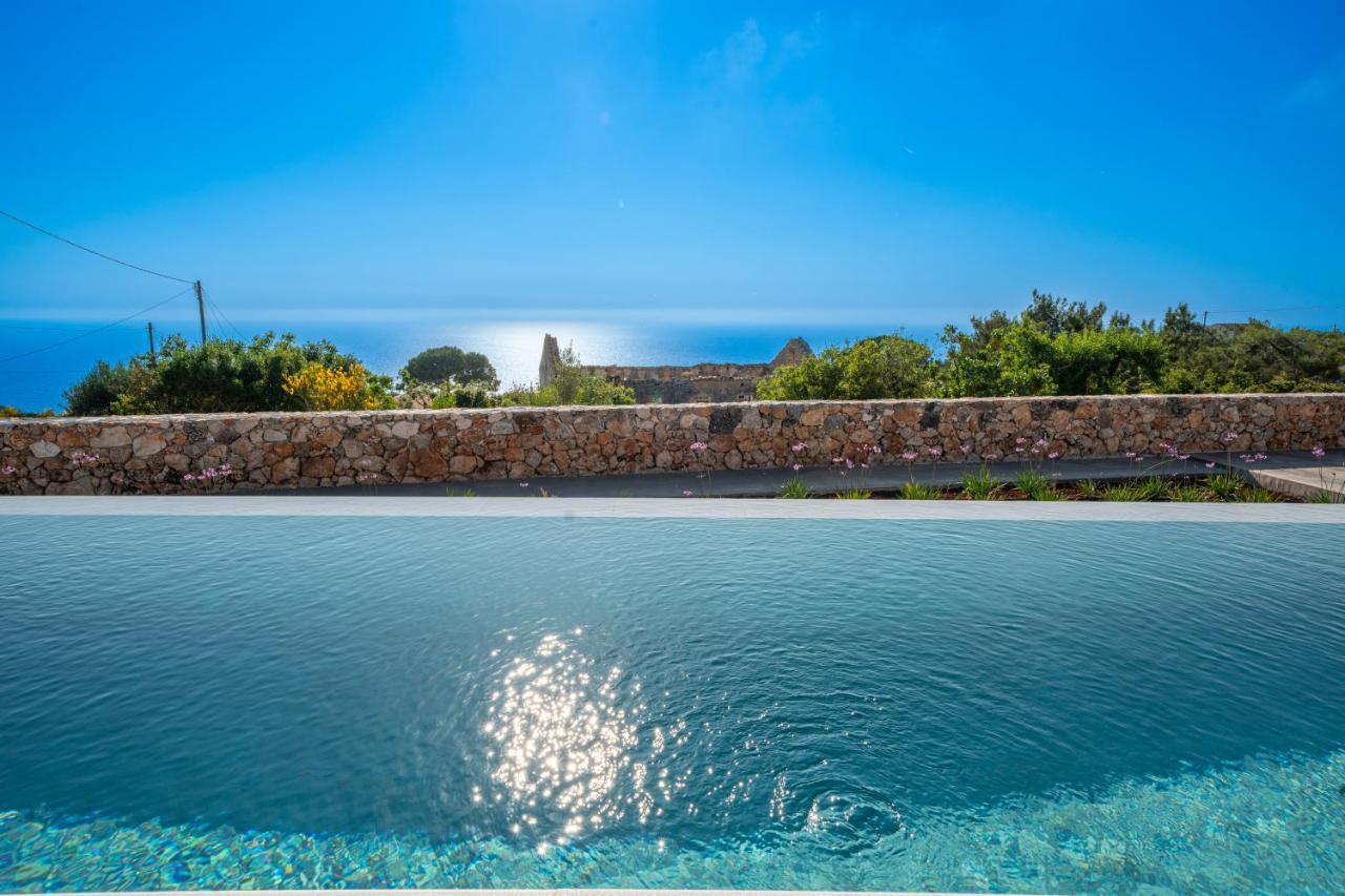 Summer Breeze Villa Tzamarelata Bagian luar foto