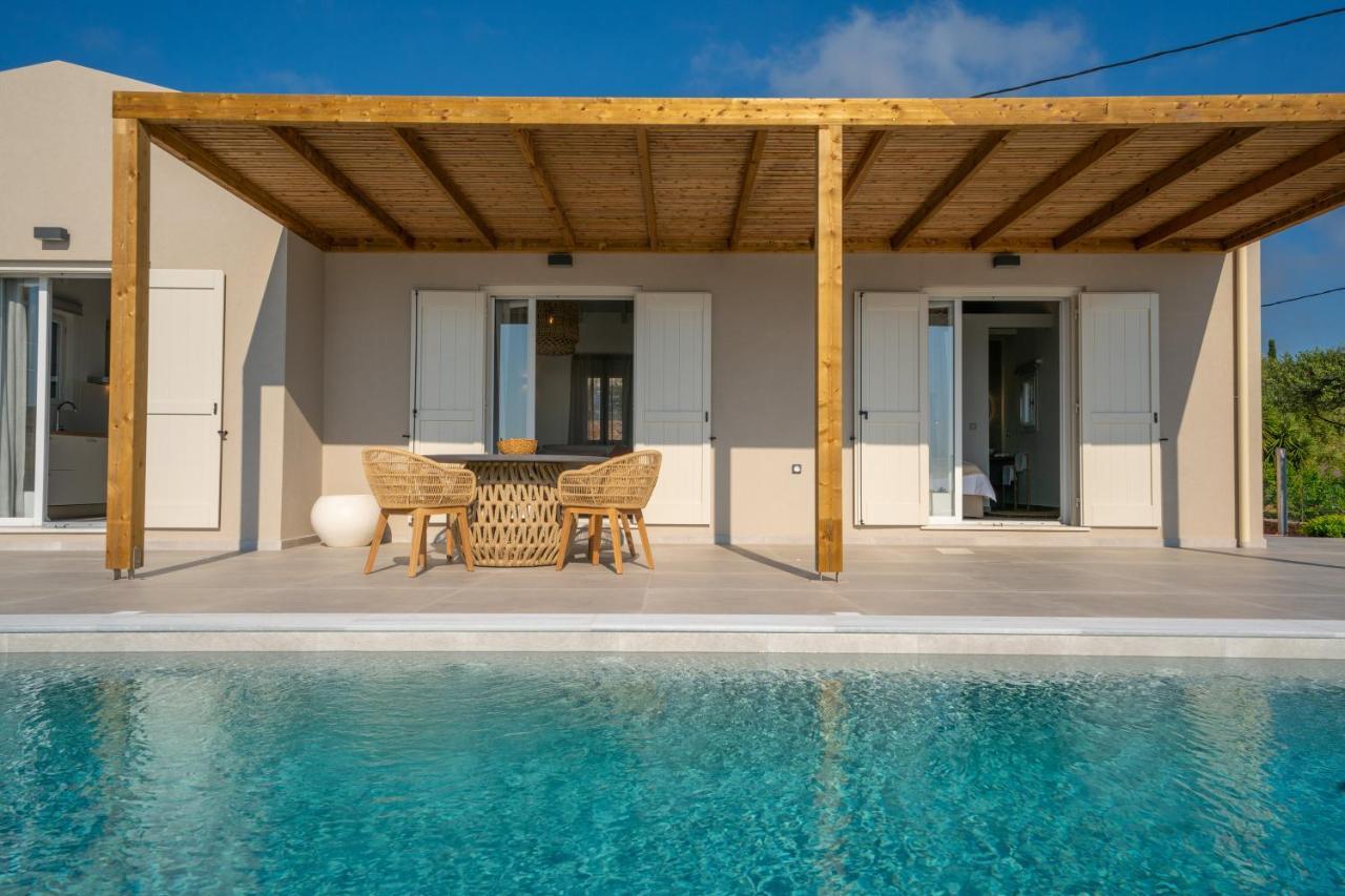 Summer Breeze Villa Tzamarelata Bagian luar foto
