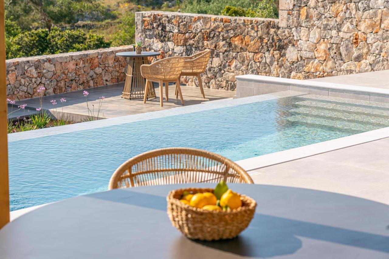 Summer Breeze Villa Tzamarelata Bagian luar foto
