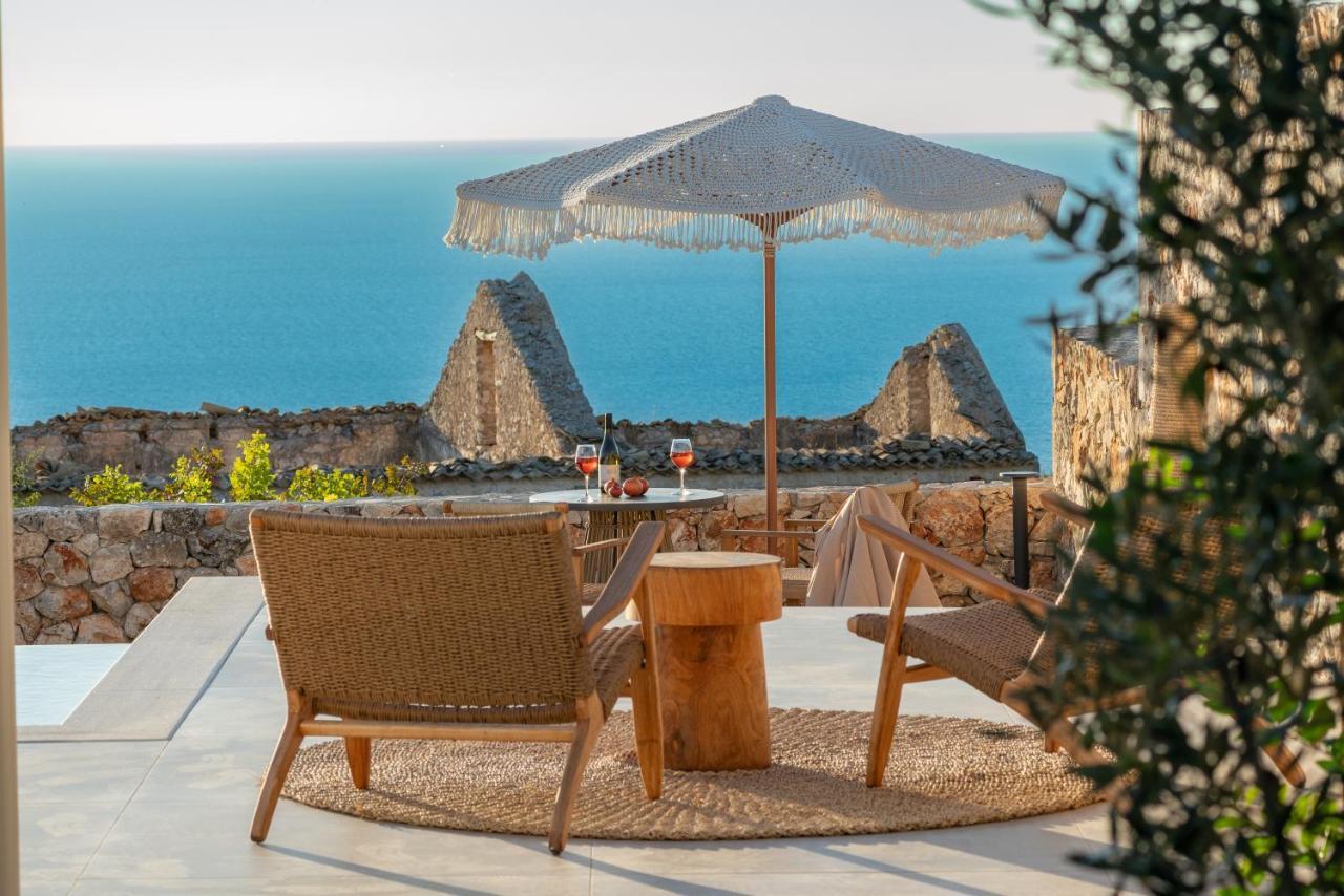 Summer Breeze Villa Tzamarelata Bagian luar foto